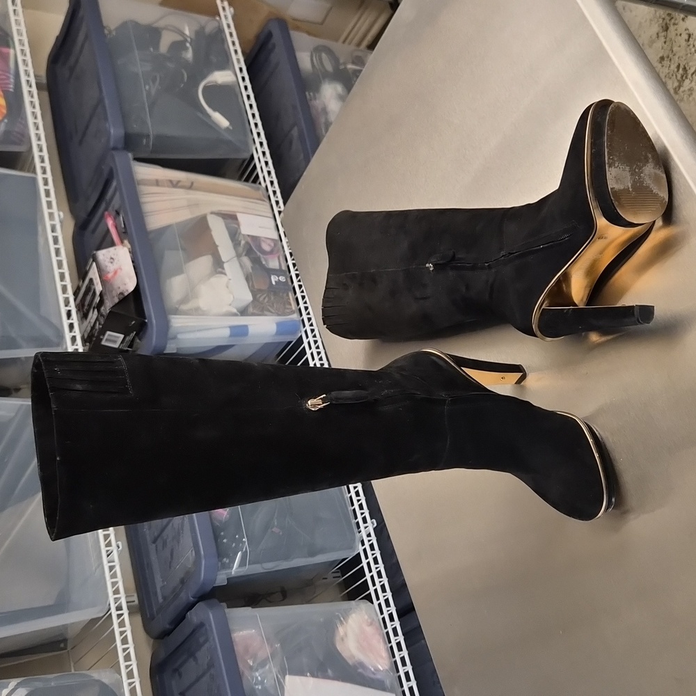 Elegant Black Knee-High Boots 6.5B